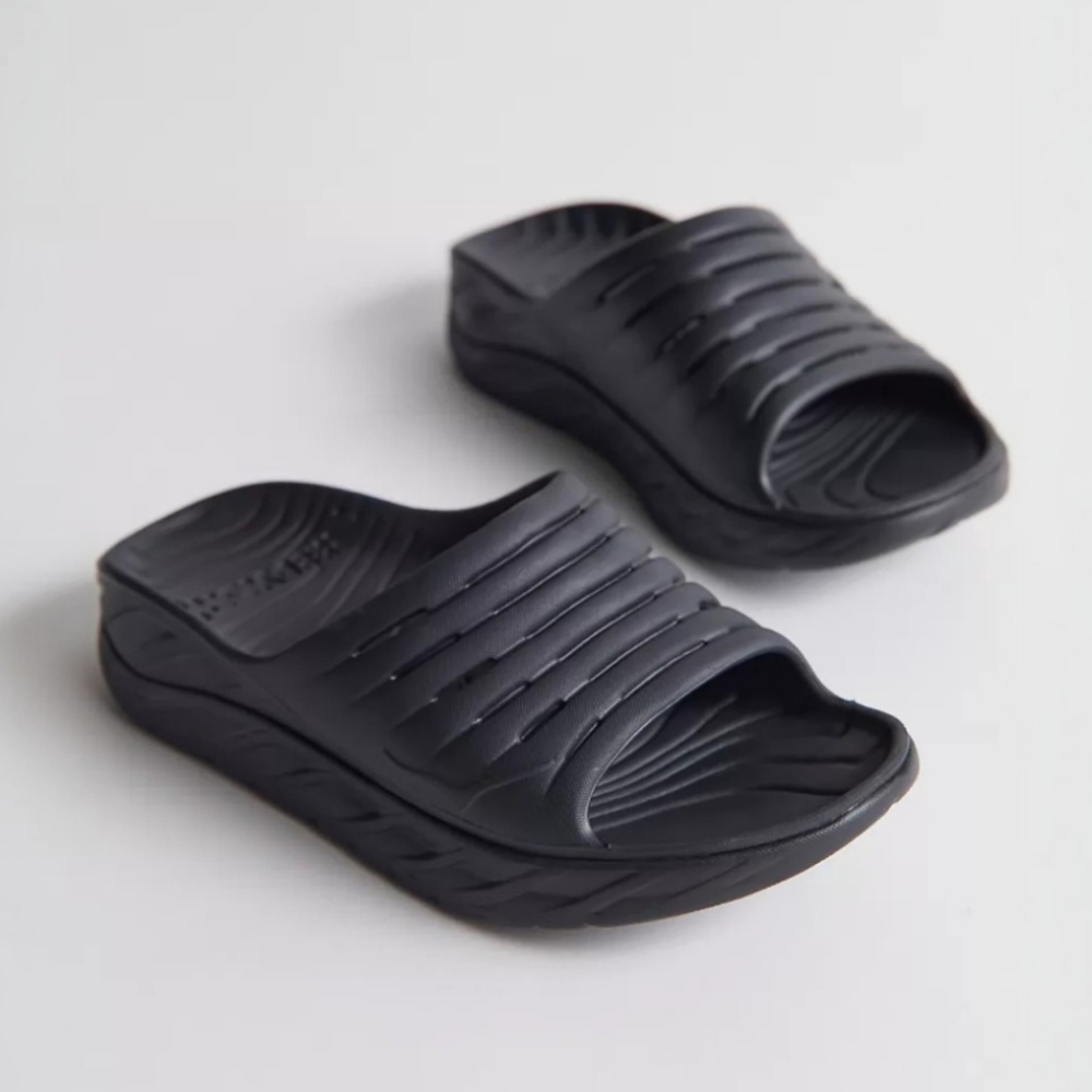 Hoka One One Recovery Slides Size 7 Women